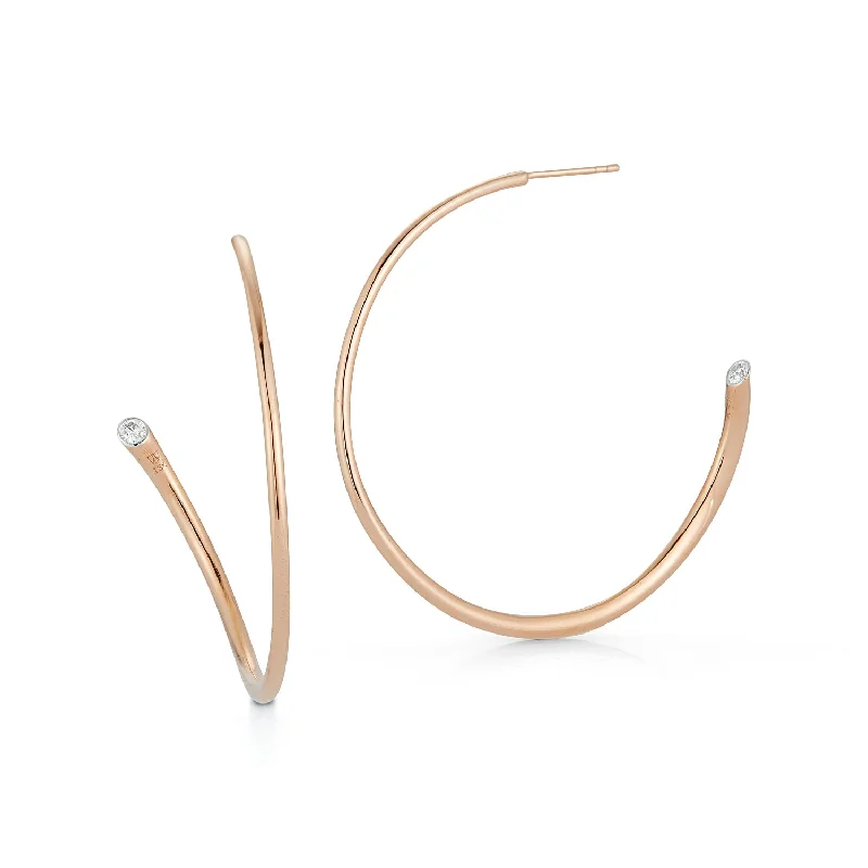 THOBY 18K AND SINGLE DIAMOND TUBULAR HOOP EARRING