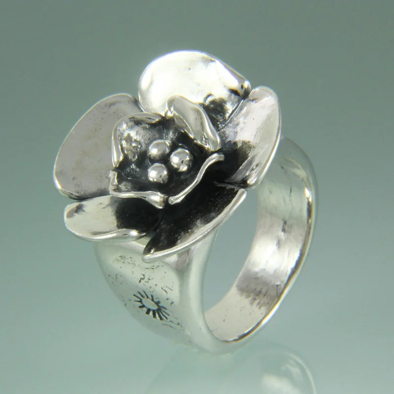 Double Dogwood Ring - Medium Flower