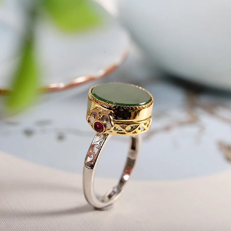 Exquisite Green Jade Gemstone Ring