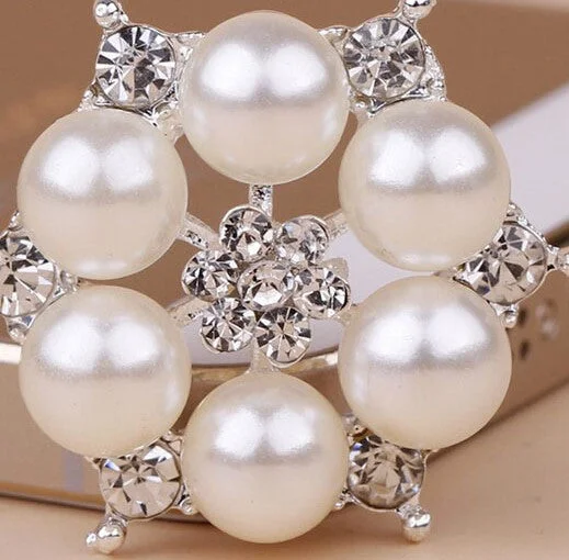 Flower Pearl Rhinestone Brooch BR-020